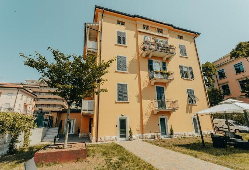 پانسیون Alpencity Suites