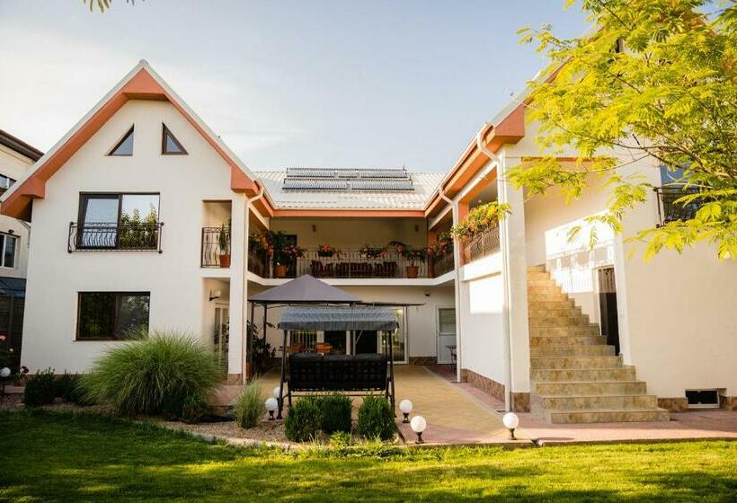 פנסיון Casa Melamy