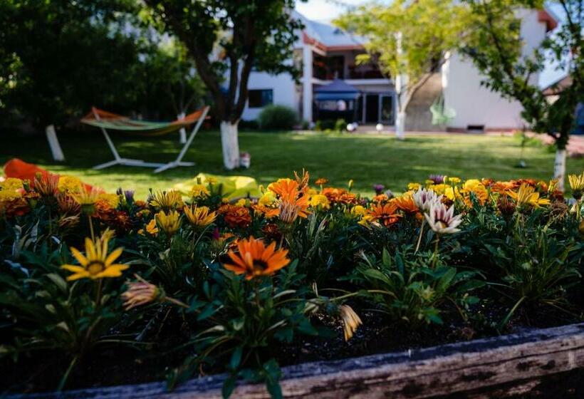 פנסיון Casa Melamy