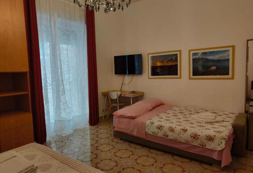 Пансион Gaeta Holidays