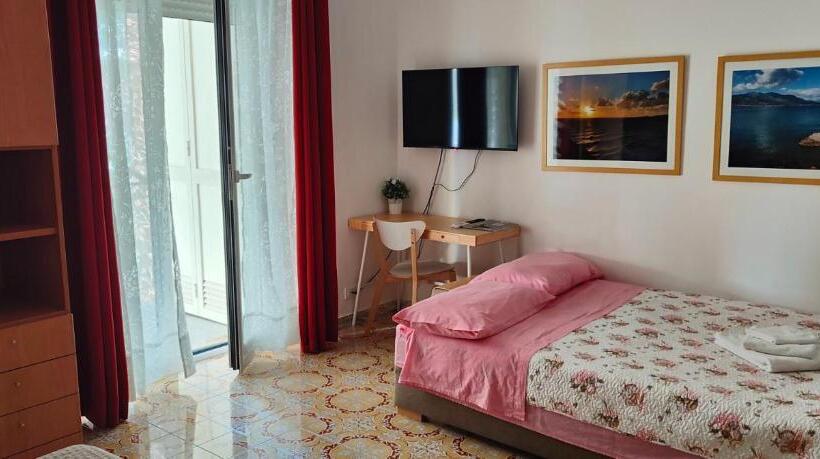 Пансион Gaeta Holidays