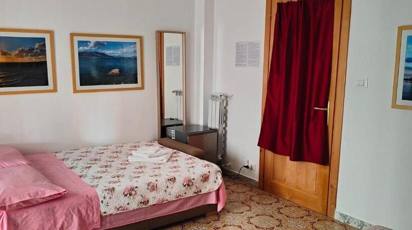 Пансион Gaeta Holidays