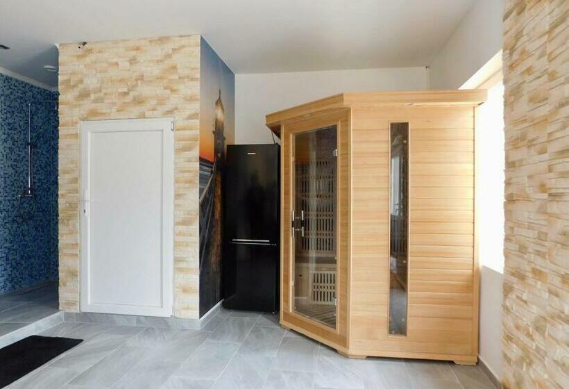 פנסיון Kóbor Vendégház