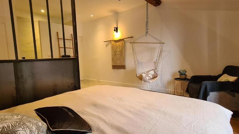 پانسیون Les Chemins D Elika