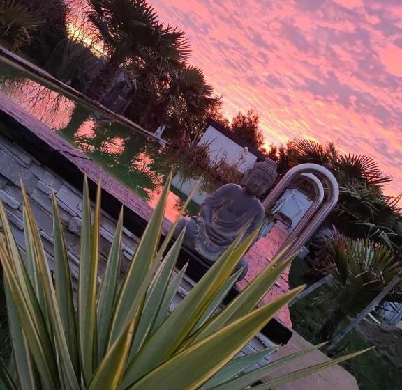 بنسيون émeraude