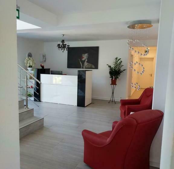 ペンション Perla Muntilor Ponoarele, Padurea De Liliac