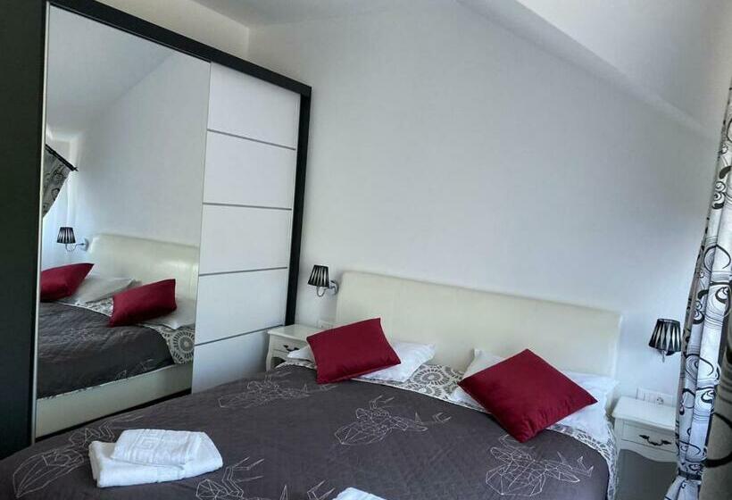 ペンション Perla Muntilor Ponoarele, Padurea De Liliac