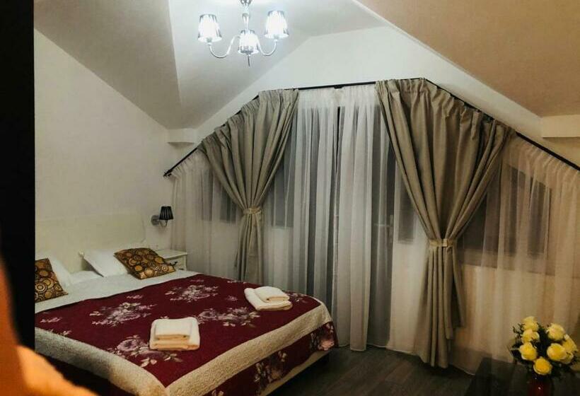 ペンション Perla Muntilor Ponoarele, Padurea De Liliac