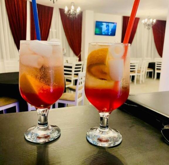 ペンション Perla Muntilor Ponoarele, Padurea De Liliac