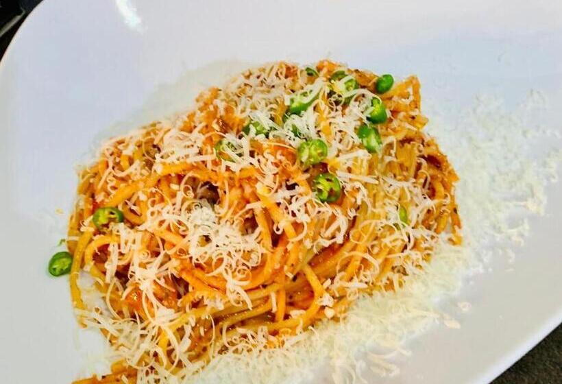 ペンション Perla Muntilor Ponoarele, Padurea De Liliac