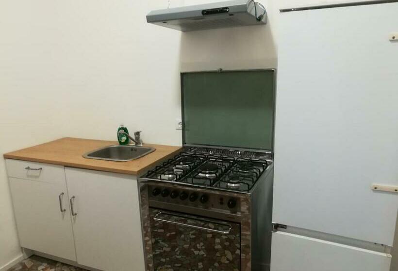 پانسیون Venice View Guesthouse