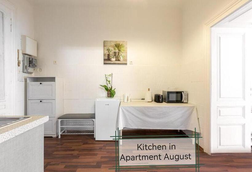 7brunnen Hostel & Guest House