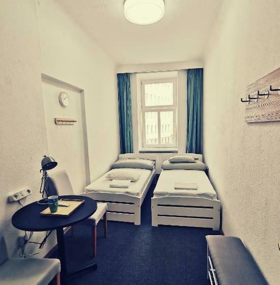 7brunnen Hostel & Guest House