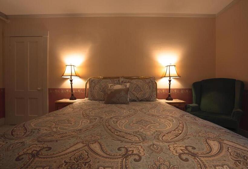 فندق صغير Deerfield Valley Inn   Mt Snow