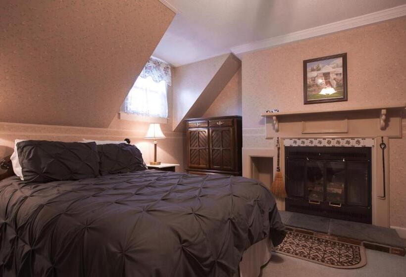 فندق صغير Deerfield Valley Inn   Mt Snow