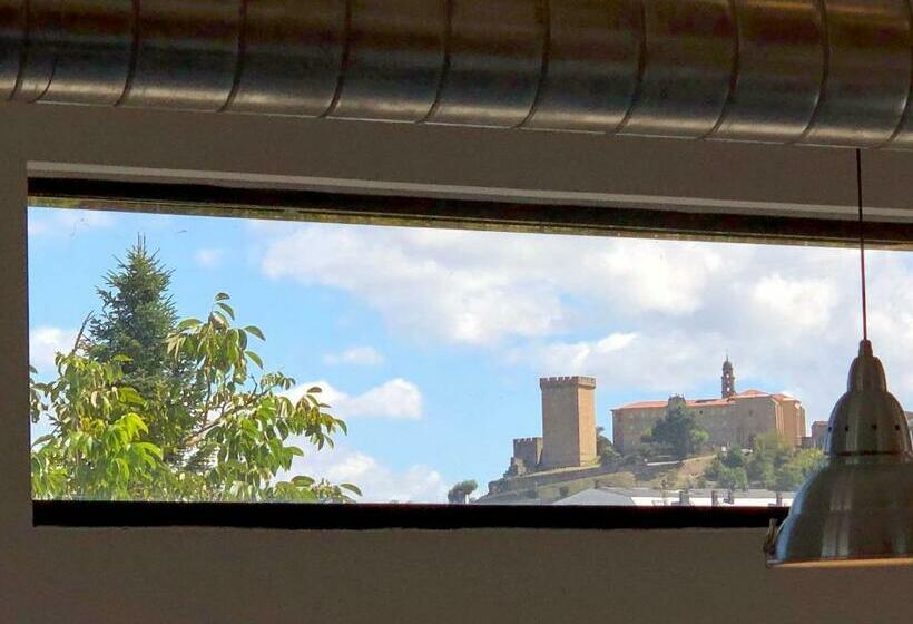 Albergue Santiago 15 Monforte