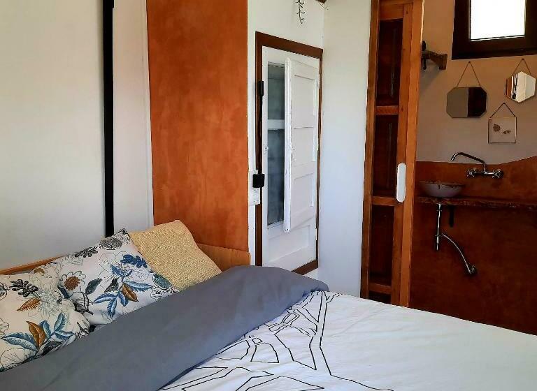 مبيت وإفطار Alpujarra Guesthouse, Habitaciones En Un Cortijo Sostenible Y Aislado En Medio De La Nada En Parque