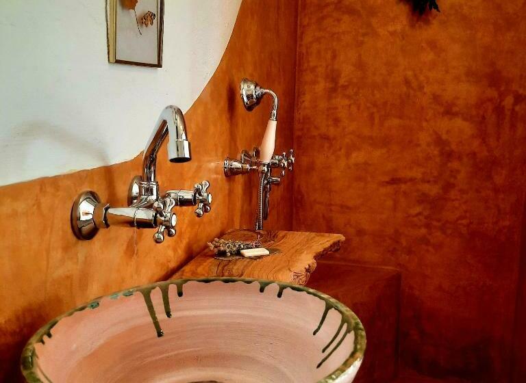 مبيت وإفطار Alpujarra Guesthouse, Habitaciones En Un Cortijo Sostenible Y Aislado En Medio De La Nada En Parque