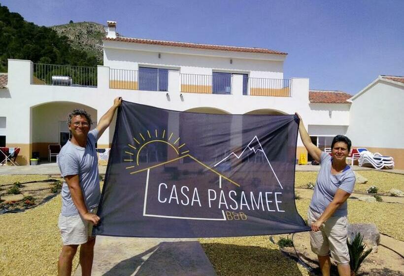 مبيت وإفطار Casa Pasamee