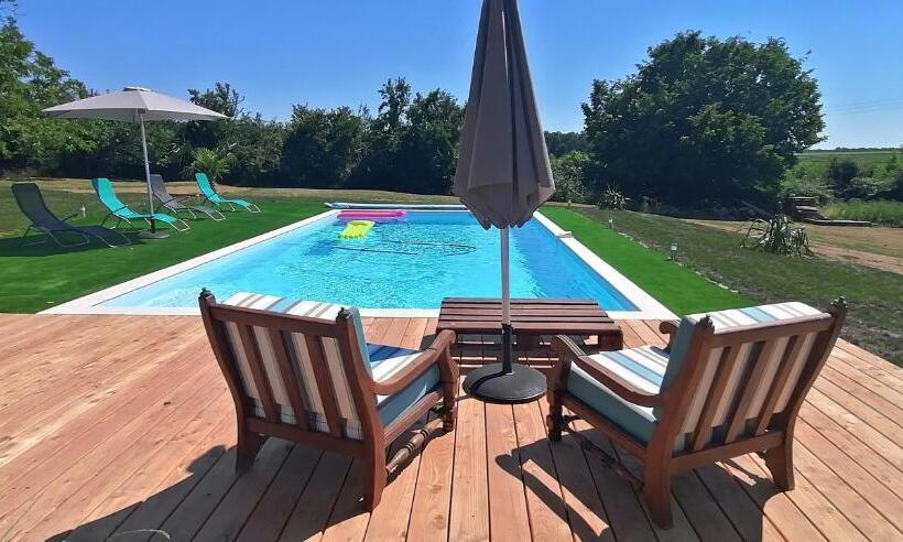 مبيت وإفطار Domaine De Gaïa, Piscine, Pétanque, Ping Pong, Proche Saint Emilion