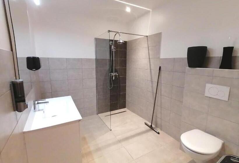 مبيت وإفطار Domaine De Gaïa, Piscine, Pétanque, Ping Pong, Proche Saint Emilion