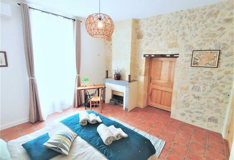 مبيت وإفطار Domaine De Gaïa, Piscine, Pétanque, Ping Pong, Proche Saint Emilion