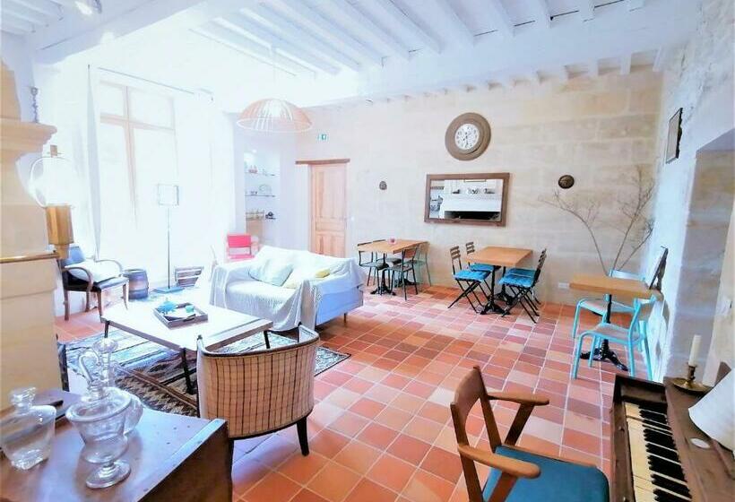 مبيت وإفطار Domaine De Gaïa, Piscine, Pétanque, Ping Pong, Proche Saint Emilion