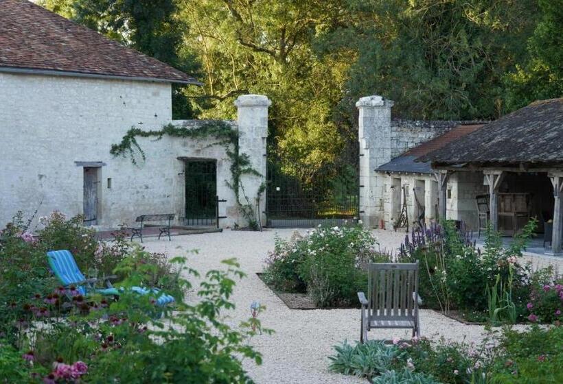 مبيت وإفطار Ferme Du Bois De Veude