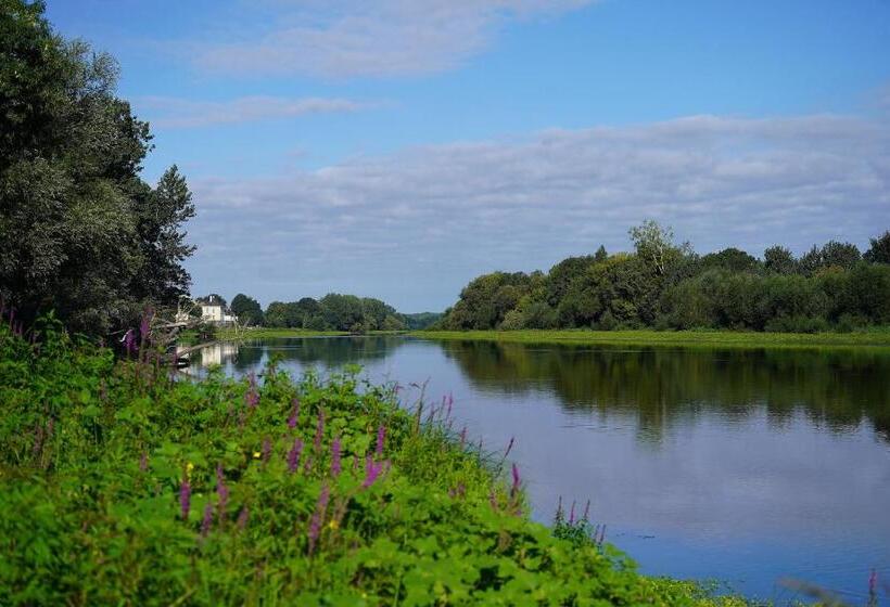 مبيت وإفطار Ferme Du Bois De Veude
