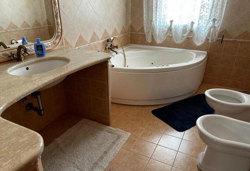 민박 Grotta Del Monaco