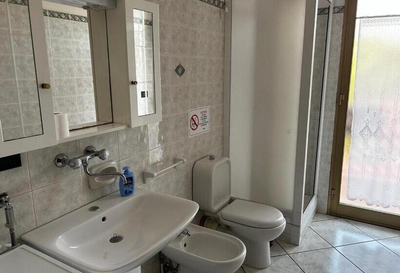 민박 Grotta Del Monaco