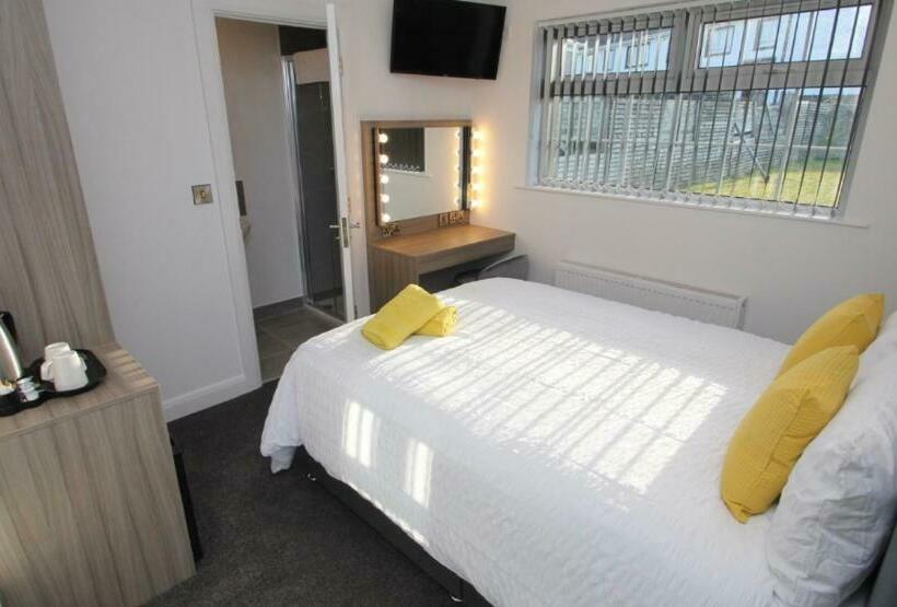 住宿加早餐  Guest Rooms @ 128