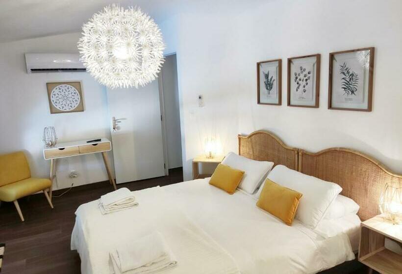 민박 Jas Dou Felibrige