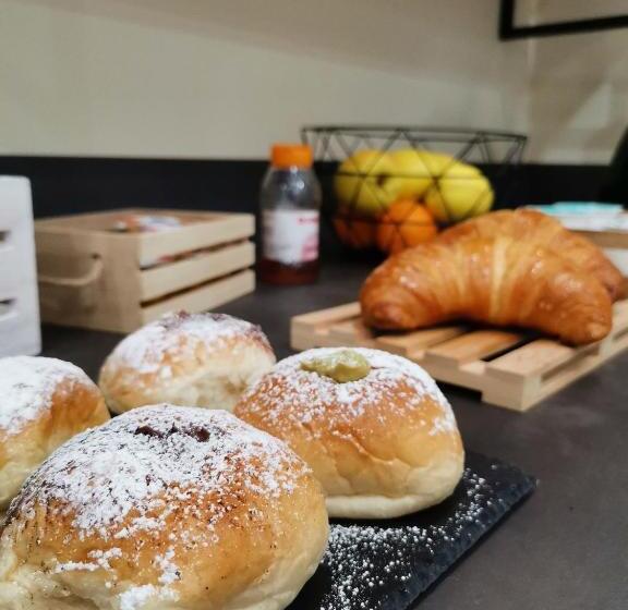 ベッドアンドブレックファースト Le Métro