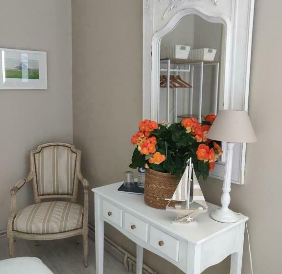 مبيت وإفطار Les Fleurs Du Mont