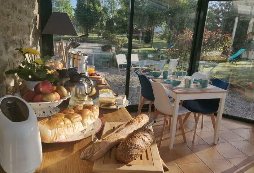 مبيت وإفطار Les Fleurs Du Mont