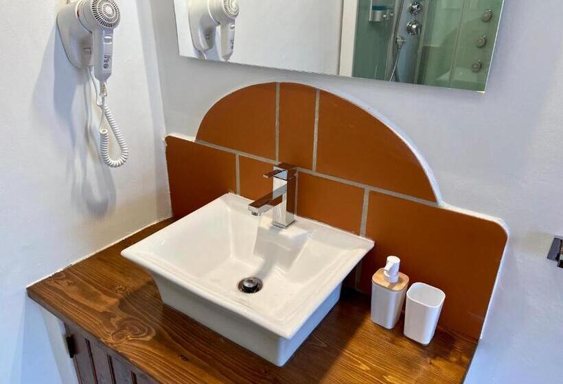 مبيت وإفطار Montes De Charme