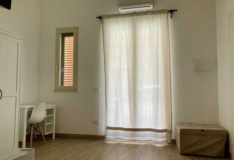 تختخواب و صبحانه Unni