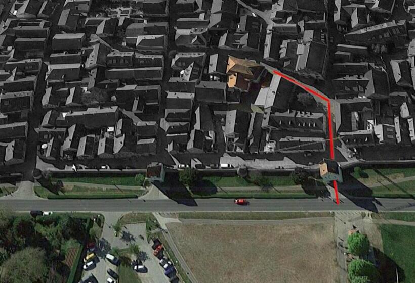 مبيت وإفطار Zum Hirschen   Sulzfeld Am Main