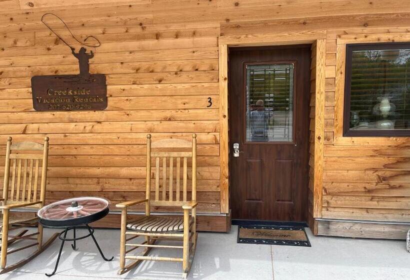 فندق Creekside Downtown Vacation Suites, Only Adults 25 Or Older