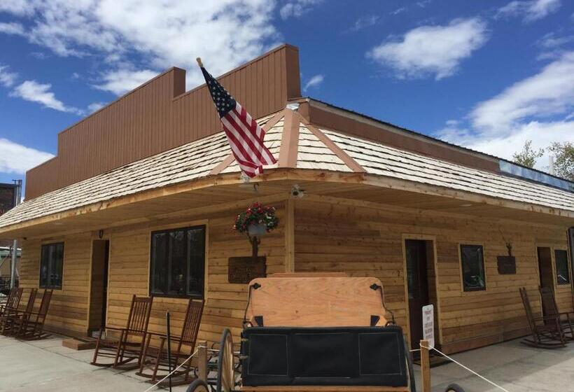 فندق Creekside Downtown Vacation Suites, Only Adults 25 Or Older