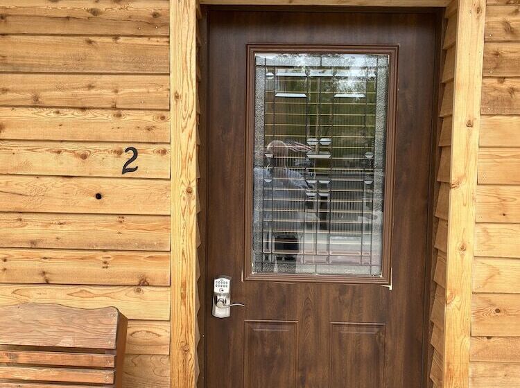 فندق Creekside Downtown Vacation Suites, Only Adults 25 Or Older