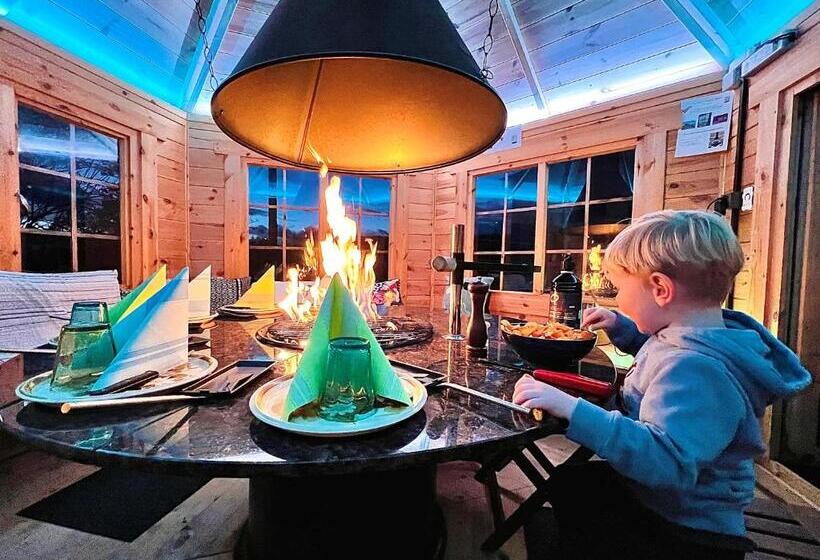 בית מלון כפרי Hôtel Restaurant Les Cernets Swiss Lodge Ssh