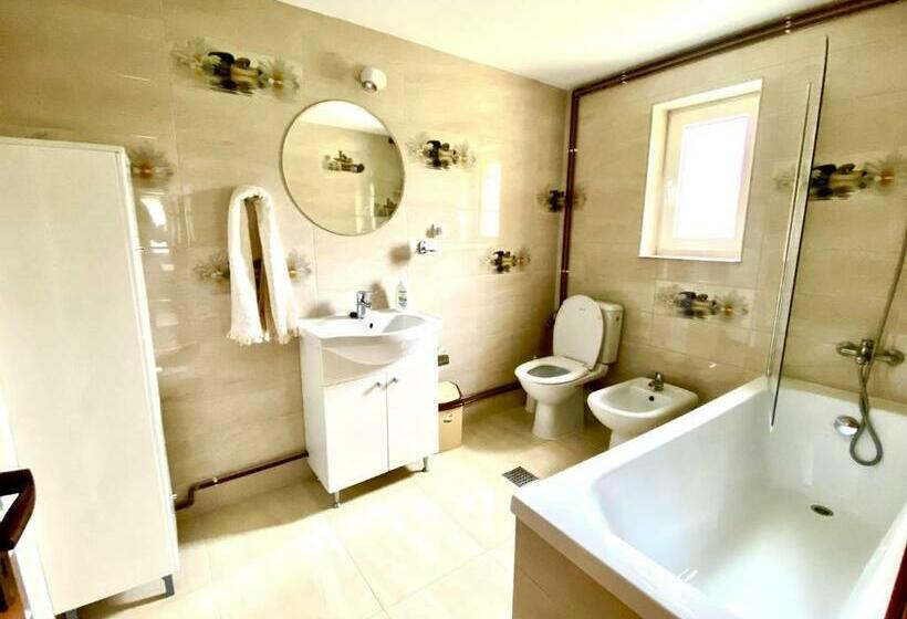 بنسيون Casa Agroturistica Tarancuta Din Vatra Moldovitei