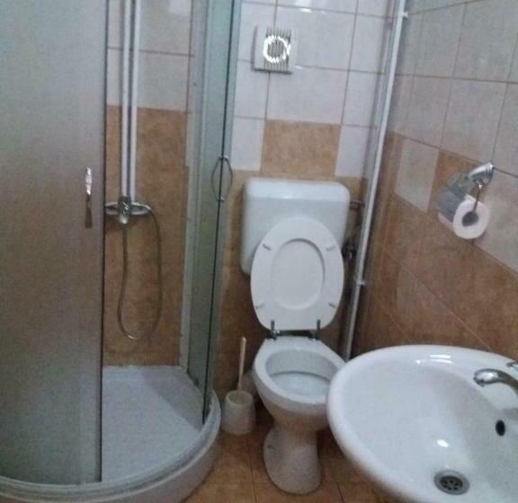 פנסיון Casa Tora Tasnad