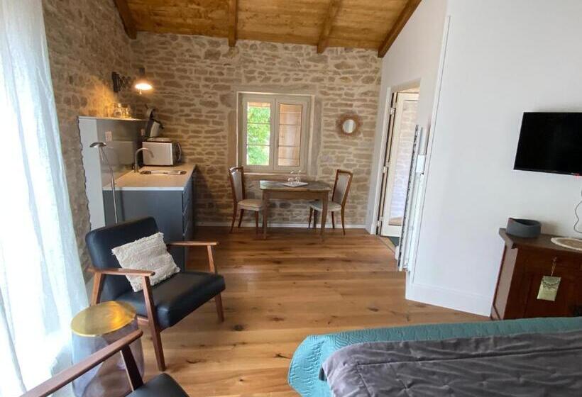 펜션 Château De Chatenay   Macon