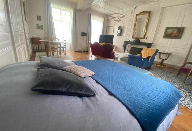 펜션 Château De Chatenay   Macon