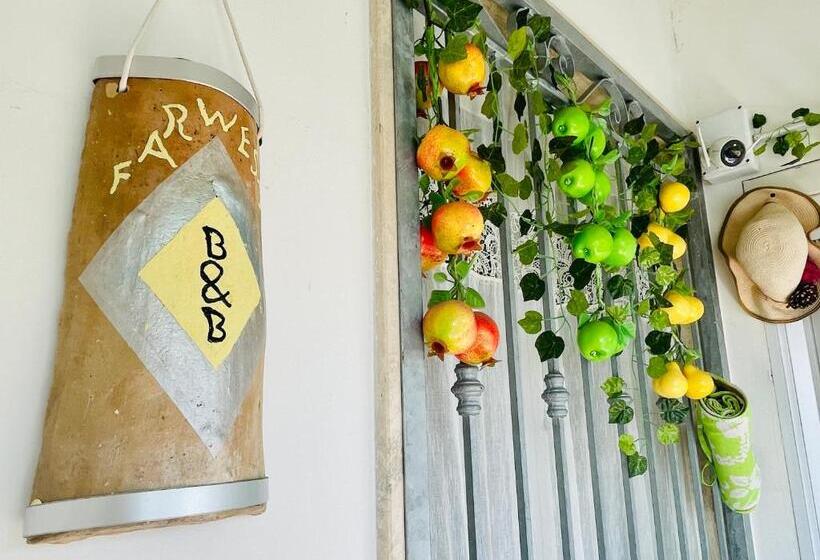 ペンション Far West