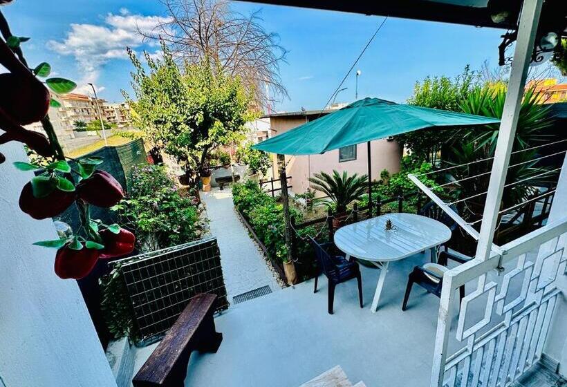 ペンション Far West