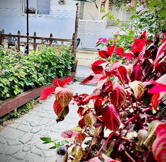 ペンション Far West